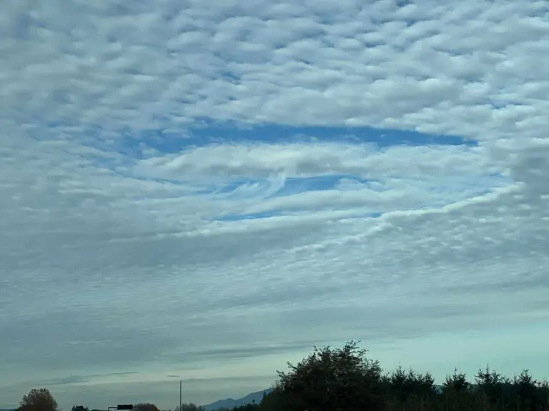 Fallstreak cloud over Marysville