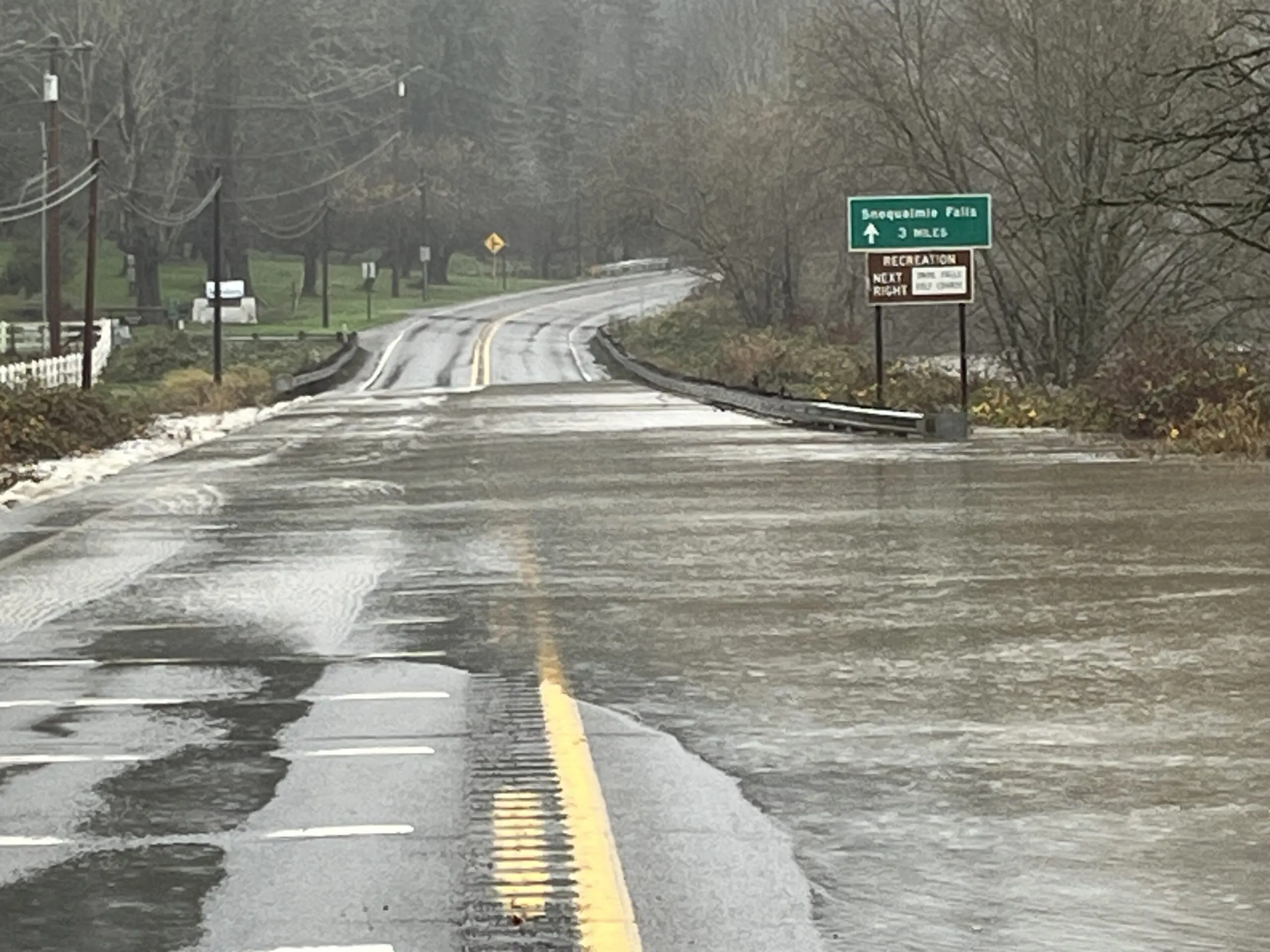US 202 closed near Snoqualmie River
