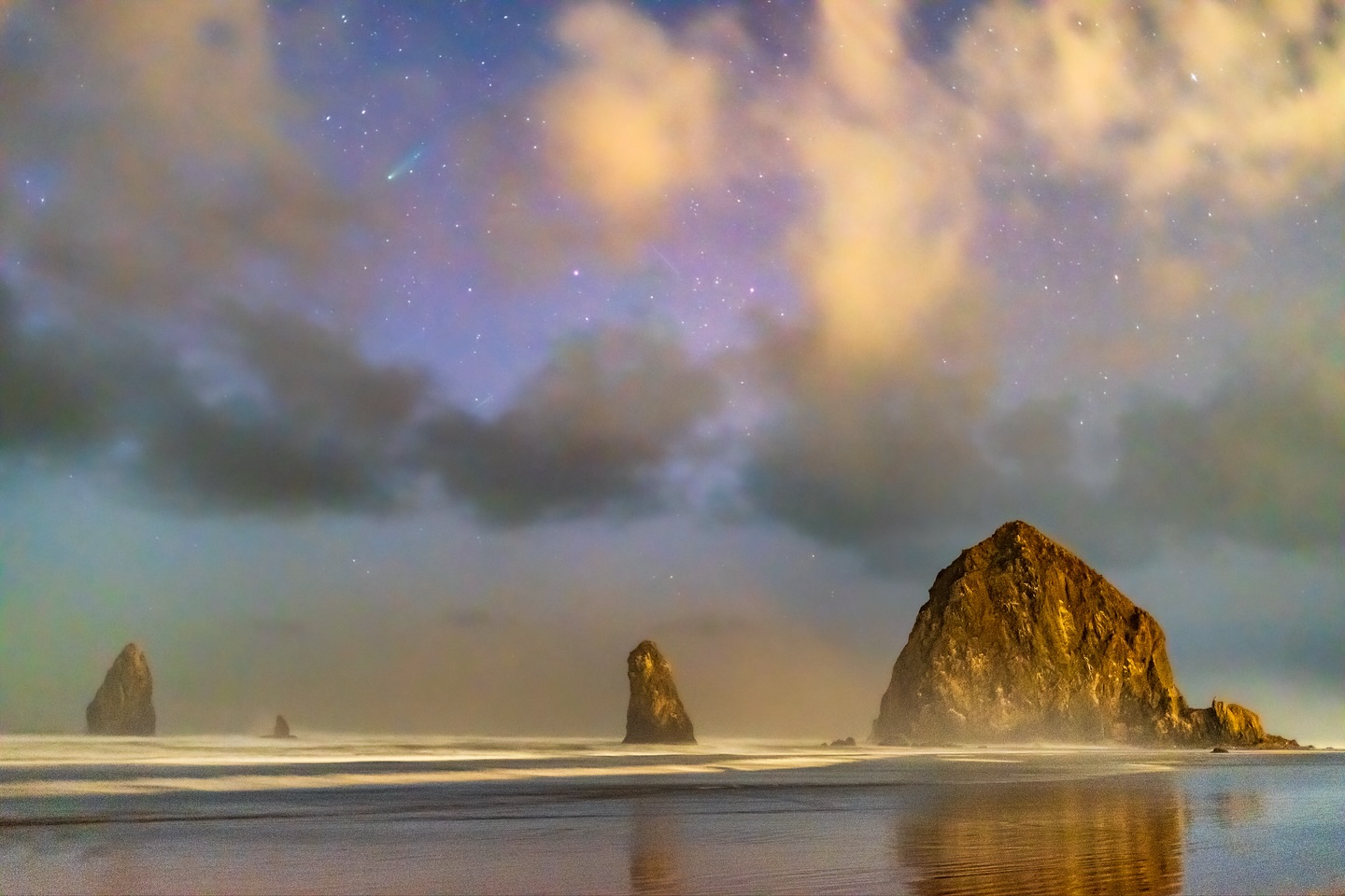 Comet Lemmon from Cannon Beach, Oregon