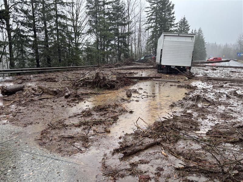 I-90 closed due to mudslideEastbound I-90 closed at North Bend due to mudslide (WSDOT image)